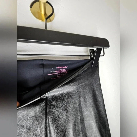 Commando Faux Leather High Rise Legging in Small , Black - Picture 4 of 8